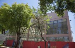 Fachada do Centro de Referência da Juventude