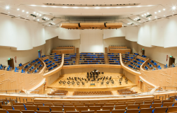 Sala Minas Gerais, de propriedade da Codemig, vazia, antes das apresentações. 