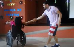 Apresentação de dança equipe Superar