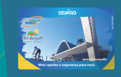 Cartão azul da BHTrans, através do qual pode ser feita a recarga de R$ 20. Ele tem os dizeres: Usuário, Cartão BHBus, Belo Horizonte/Minas Gerais, Igreja da Pampulha e Mais rapidez e segurança para você. o fundo é da Igreja da Pampulha com um ciclista à frente.