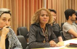 Participantes do Seminário de Avaliação da II Conferência Municipal de Direitos Humanos e Cidadania LGBT: Luiza Galvão, jornalista do gabinete do vereador Pedro Patrus; Walkiria Gomes, assessora do vereador Pedro Patrus; Daniel Galvão, do Cellos/MG; Lucas Magalhães, do Cellos/MG; e Igor Monteiro, do Núcleo de Direitos Humanos da UFMG.